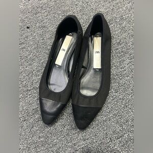 Zara Women's Elegant Black Loafers